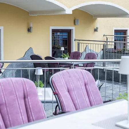 Zum Hirschen Hotel