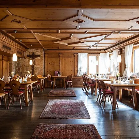 Zum Hirschen Hotel