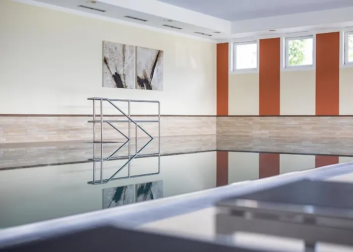 Zum Hirschen ホテル 3*