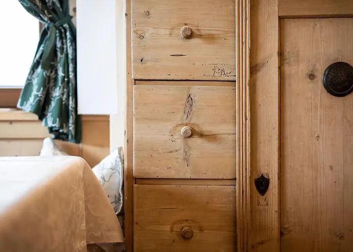 Zum Hirschen ホテル 3*