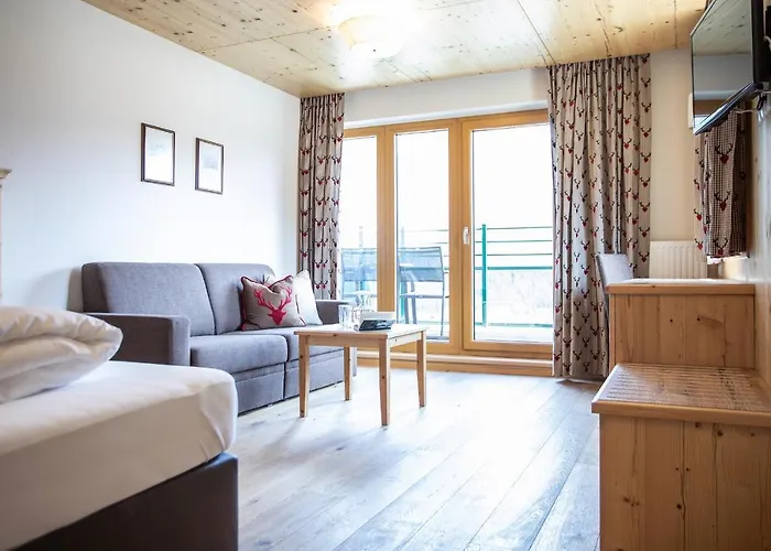 Zum Hirschen Hotel 3*