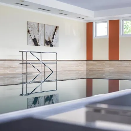 Zum Hirschen Hotel 3*