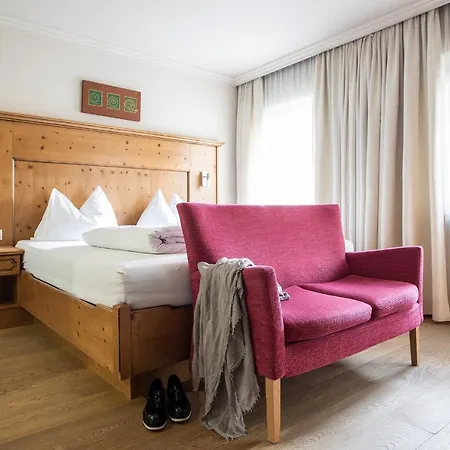 Hotel Zum Hirschen 3*